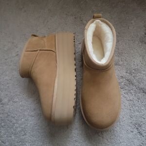 Platform Ultra Mini Uggs